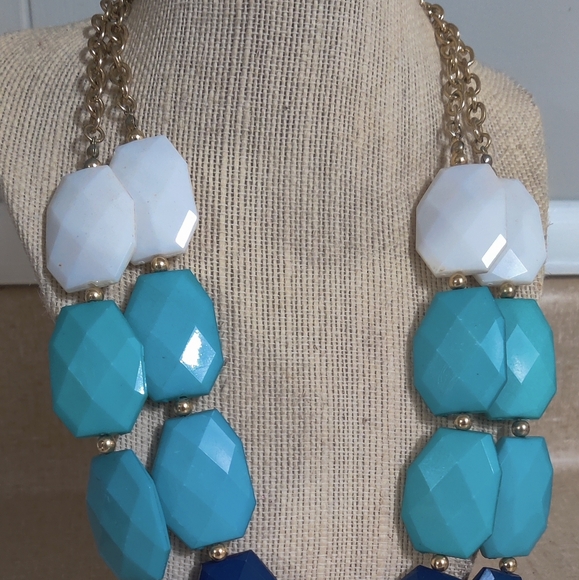 Costume Necklace - Picture 2 of 3